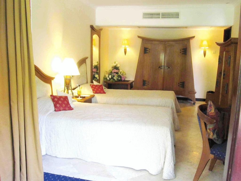 Hôtel Equator à Sorabaya Chambre photo