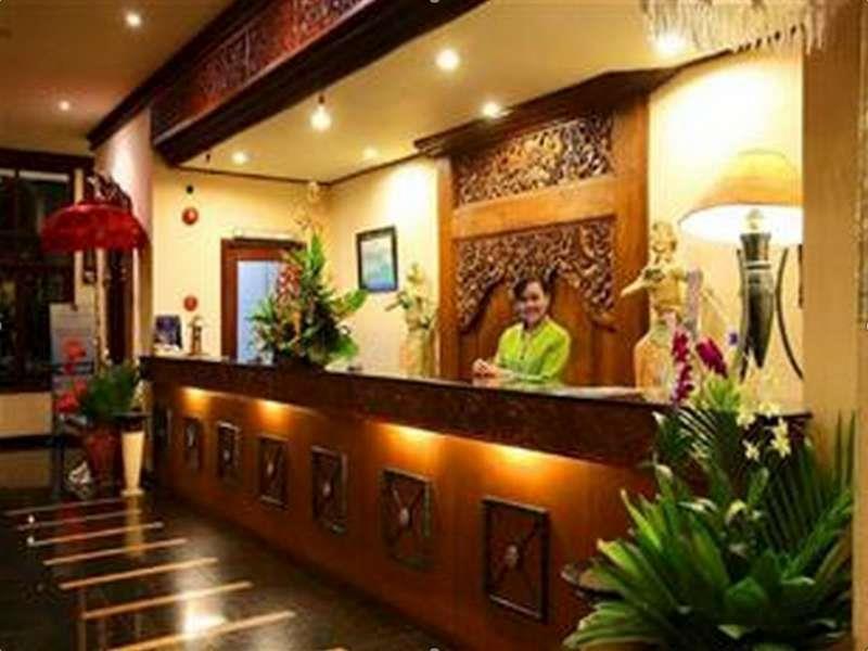 Hôtel Equator à Sorabaya Extérieur photo